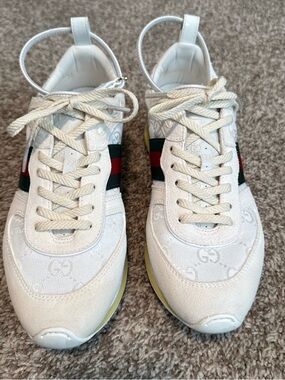 Authentic Gucci Cream Sneakers with Signature Green & Red Web small red spots